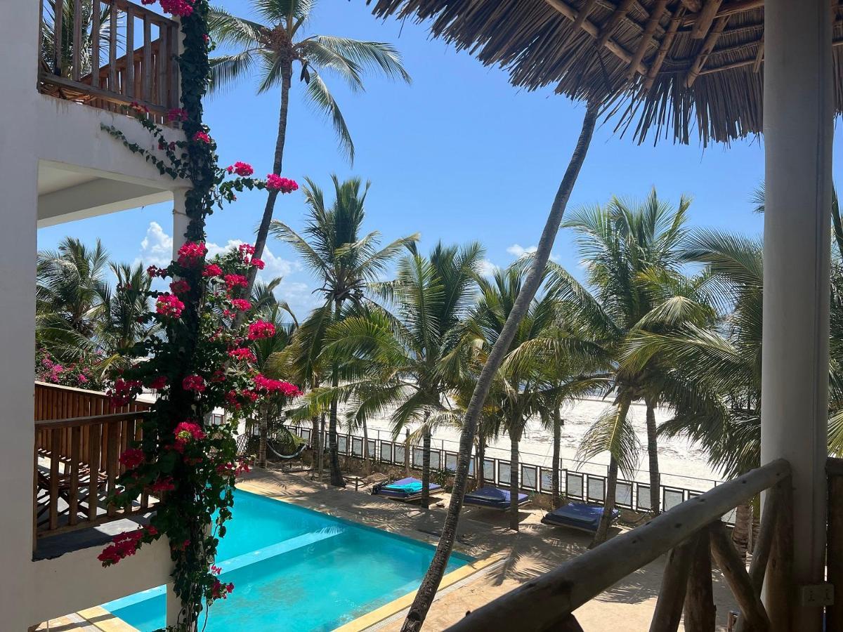 Sky & Zanzibar 3*
