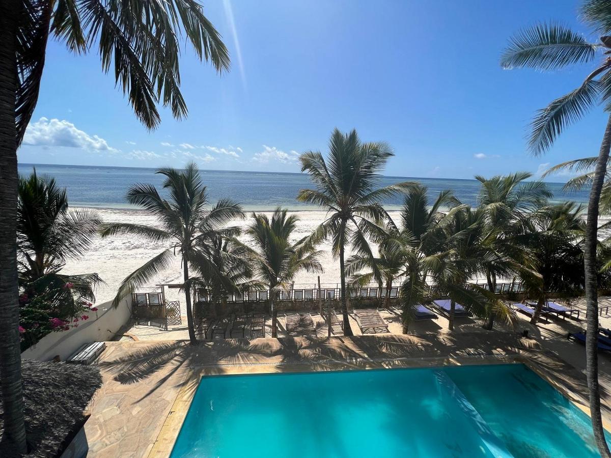 Sky & Zanzibar 3*
